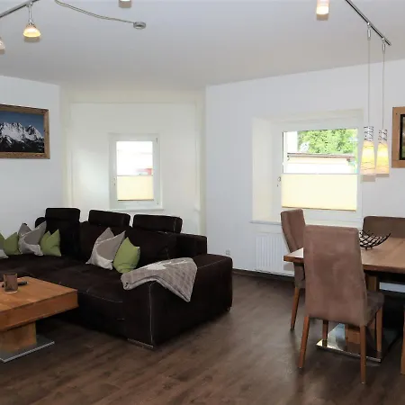 Holiday Flat Berggluck, Kirchdorf 아파트